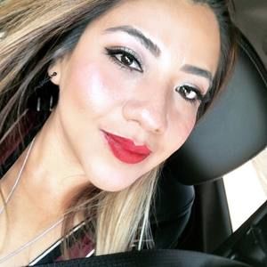 Meet your Posher, Alejandra